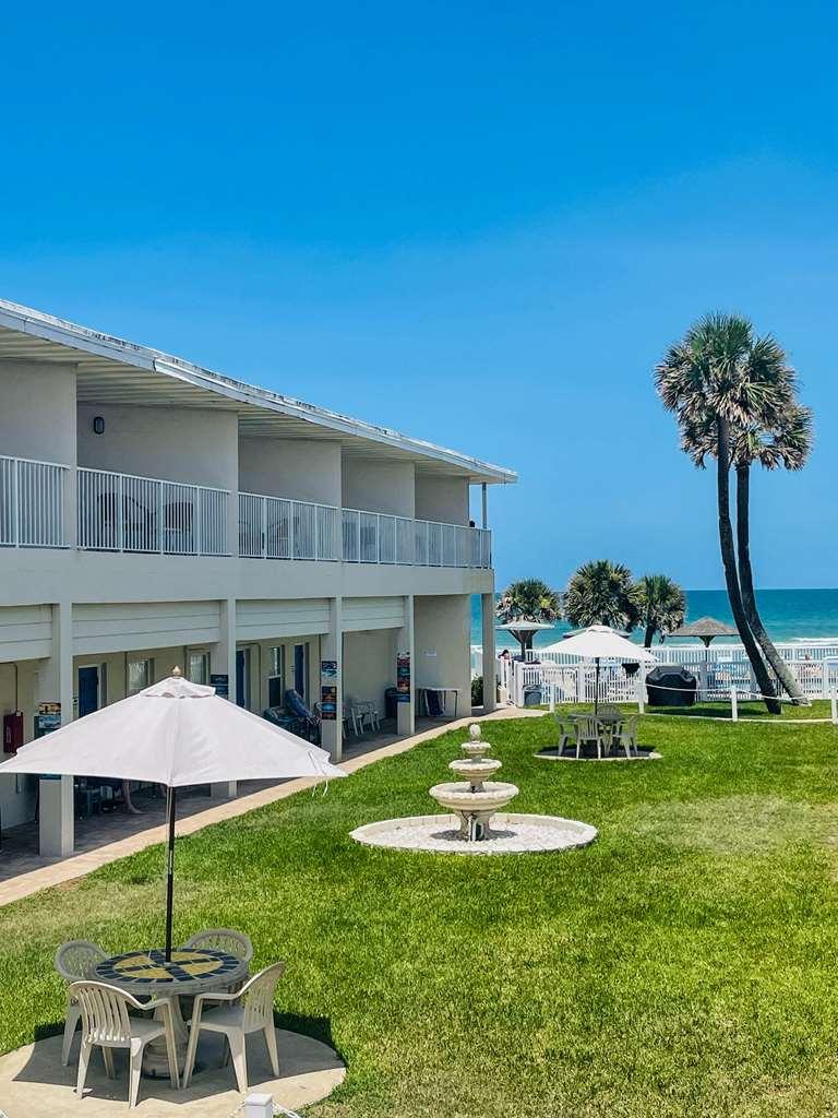 Ocean Court Beachfront Hotel เดย์โทนาบีช ภายนอก รูปภาพ