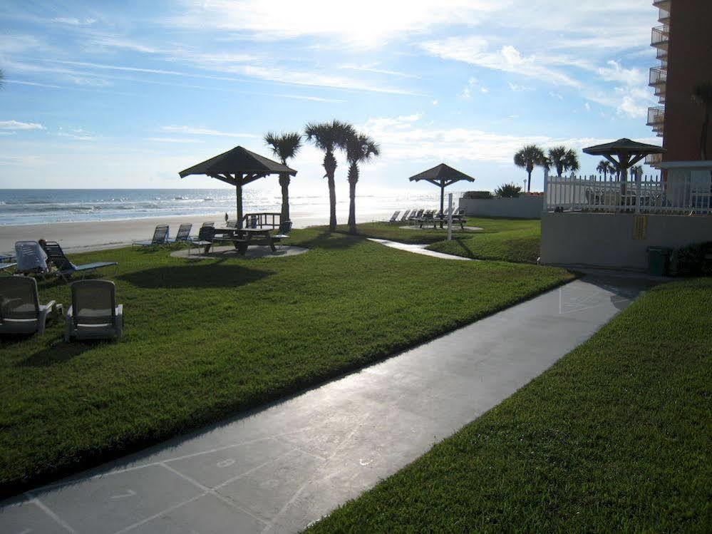Ocean Court Beachfront Hotel เดย์โทนาบีช ภายนอก รูปภาพ